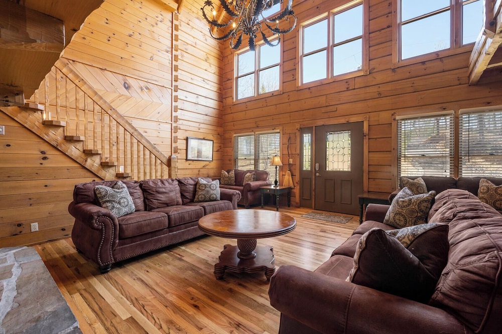 Country Pines Lodge