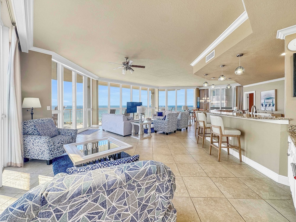 Oceanfront Luxe Pool + Beachfront Free Golf