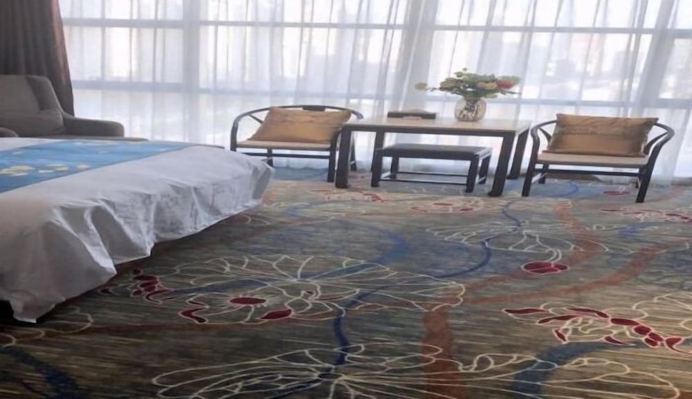 GreenTree Huainan Tianjiaan Square Guangchang road Hotel