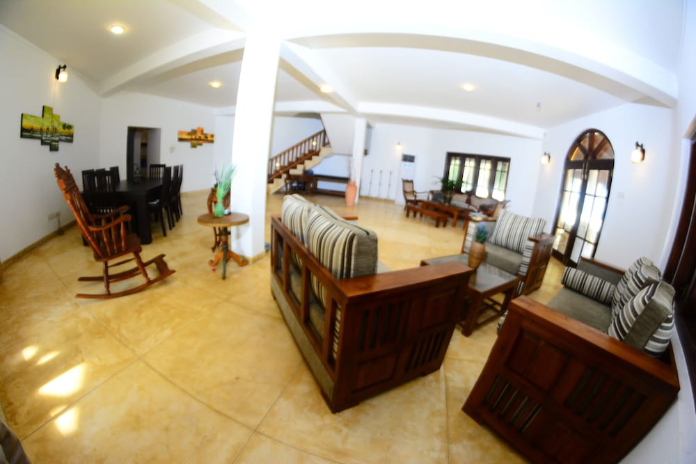 Sandy's Villa Hiriketiya view 4