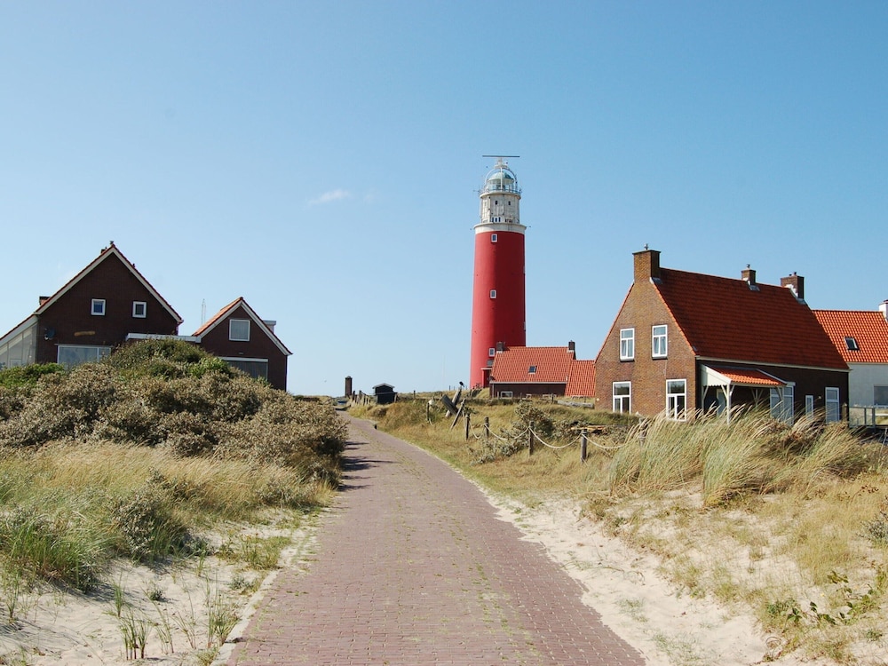 Spacious Farmhouse Near Beach