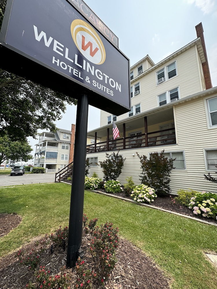 The Wellington Hotel & Suites Oceanblock