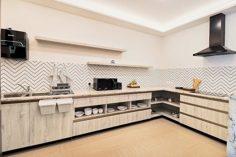 GoSavvy Executive Residences - Three Bedroom