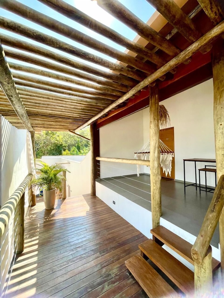 Santomar Guest House