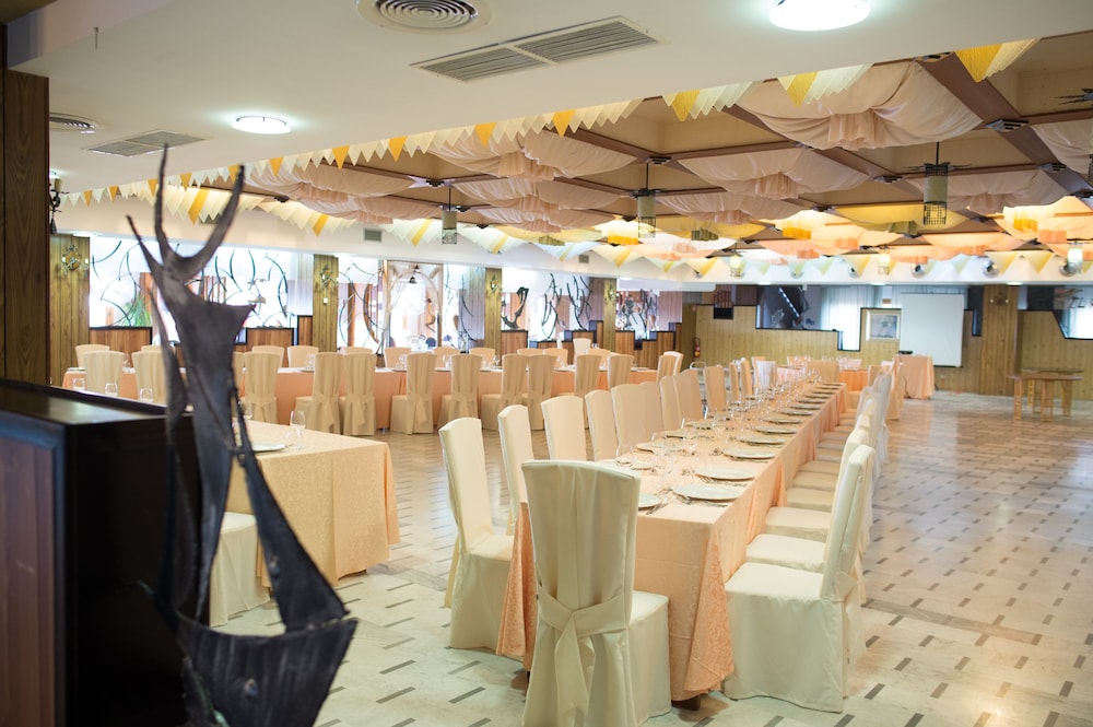 meeting & event spaces