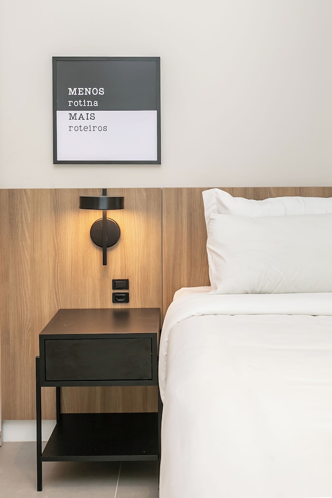Studios Tower by Viva - Prédio com piscina e estacionamento no centro de Floripa