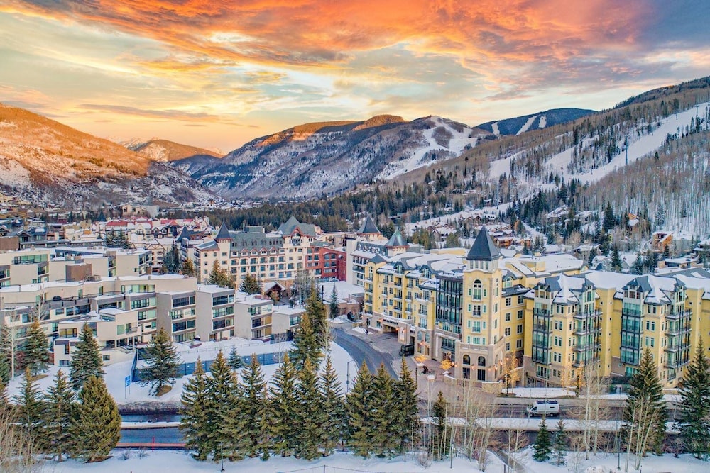Lionshead Village 2BR at Alphorn - Walk to Gondola