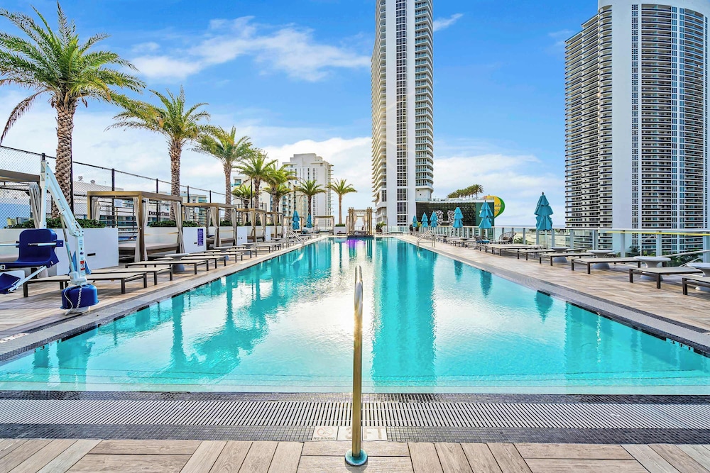 Ocean Eagle View - Luxury Oceanfront Stay for 6
