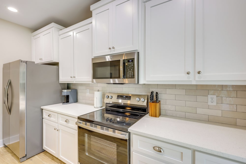 Near 17 Springs Sports Complex: Millbrook Duplex!