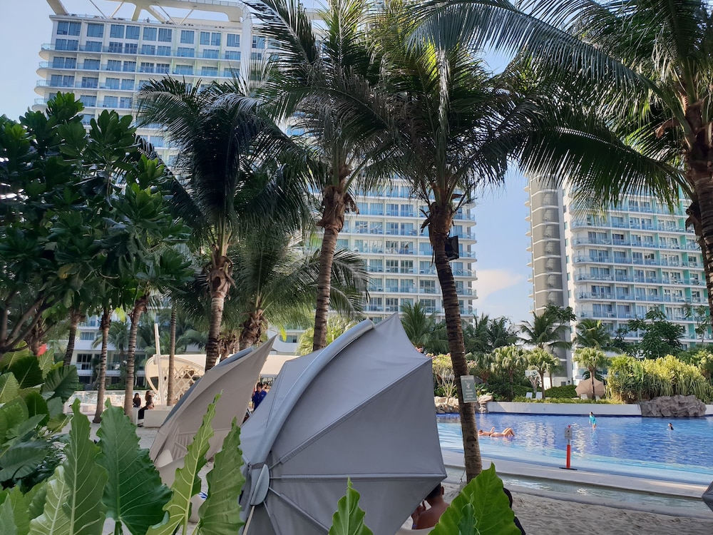 Azure Luxury Beach Suites by VacationsPH