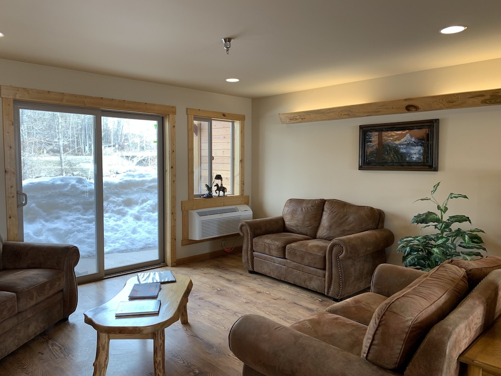 Methow River Lodge & Cabins