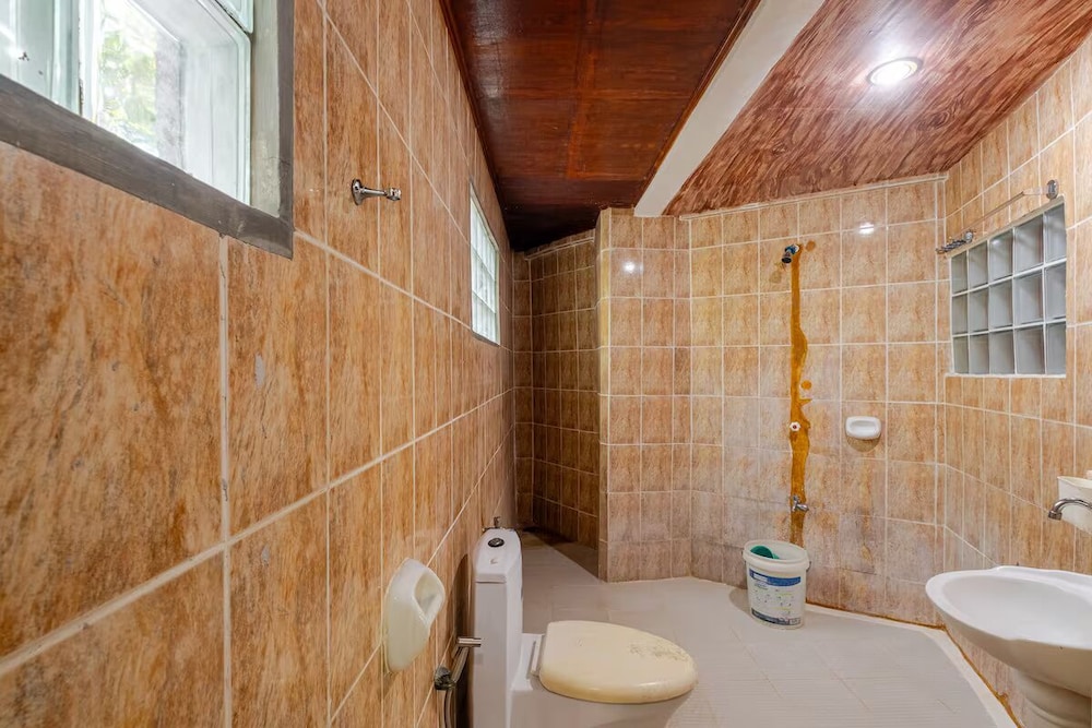 Junivsel's Beach House With Private Pool