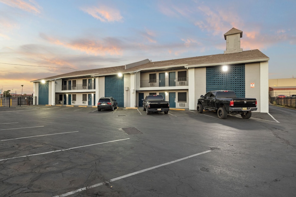 Travel Inn - In Phoenix (Alhambra) view 2