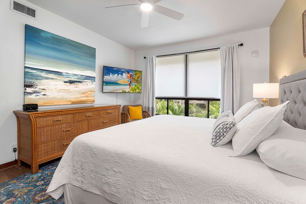 Newly Renovated - Gorgeous Condo & Location - Vrkcv