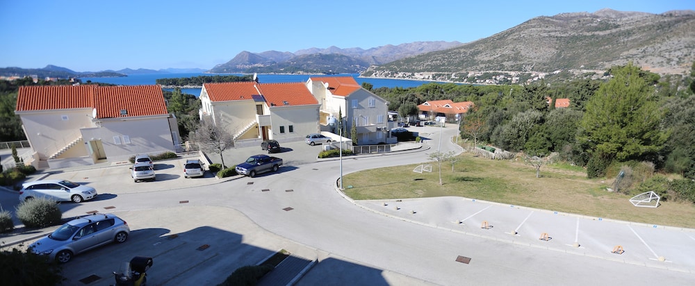 Pervanovo Apartments