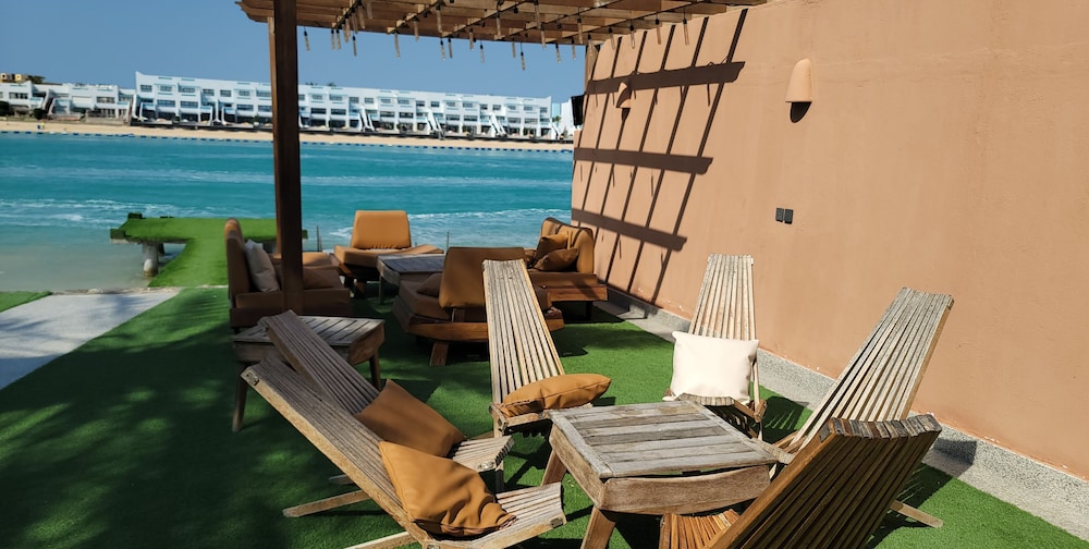 Durrat Al-Arous Villa in Moon Beach