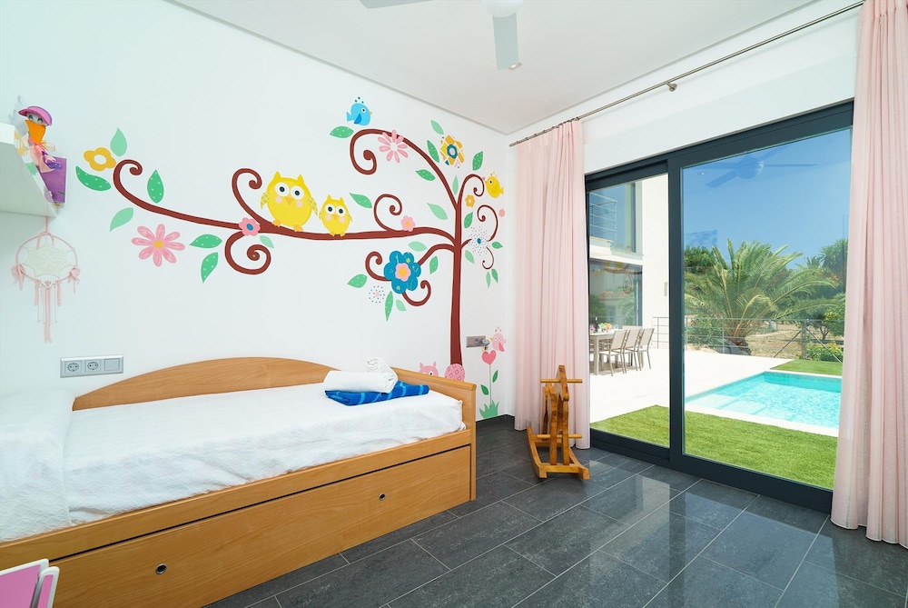 Villa Vera in Javea With 4 Bedrooms and 2 Bathrooms