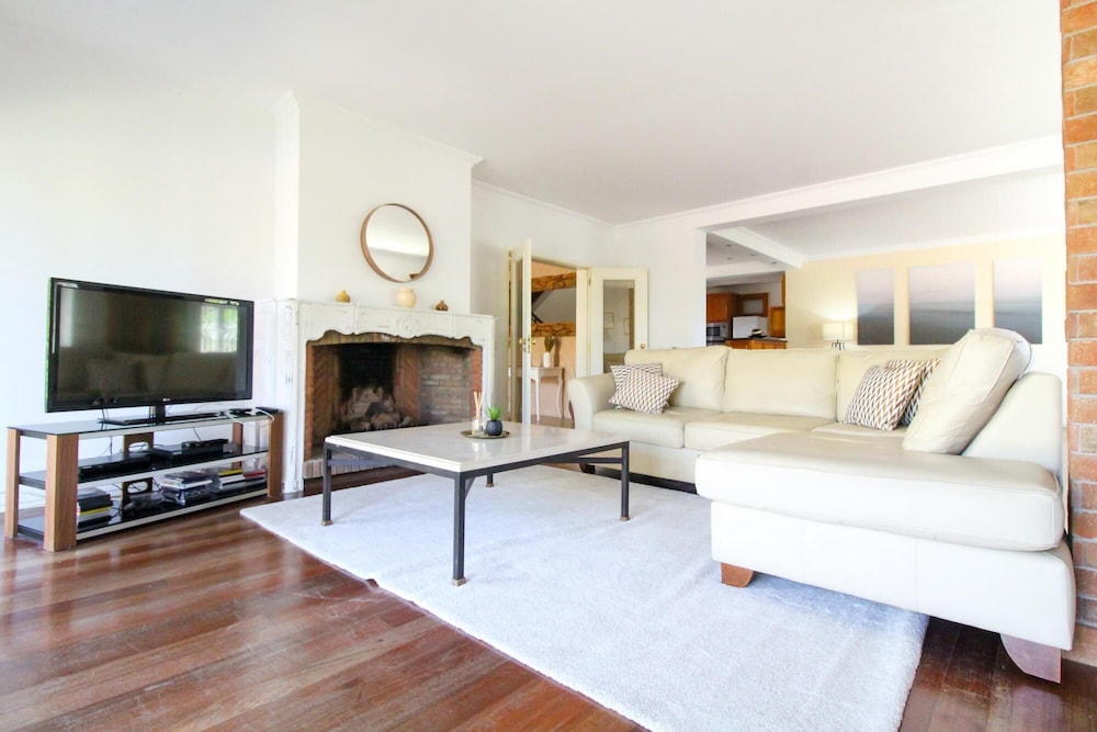 Quarteira Villa With Private Heated Pool and Pool Table view 2