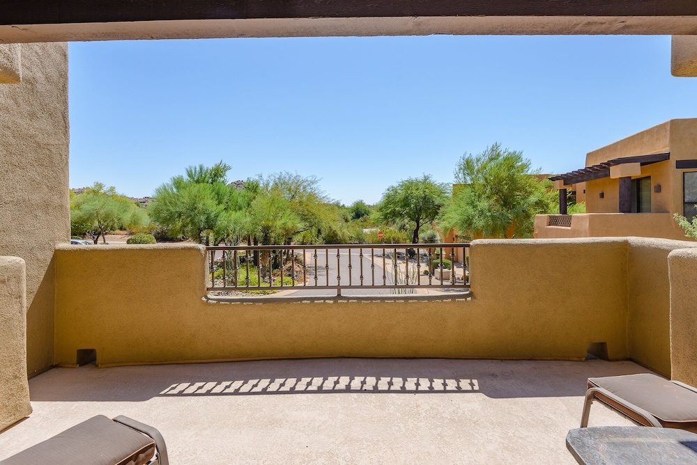 Agave 2 Bedroom Townhouse by RedAwning