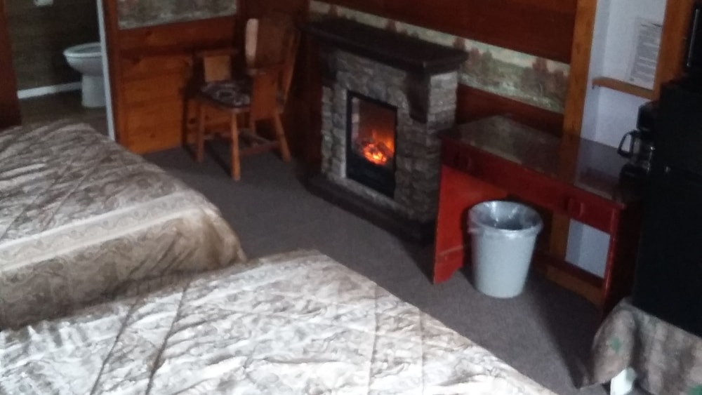 Headwaters Motel