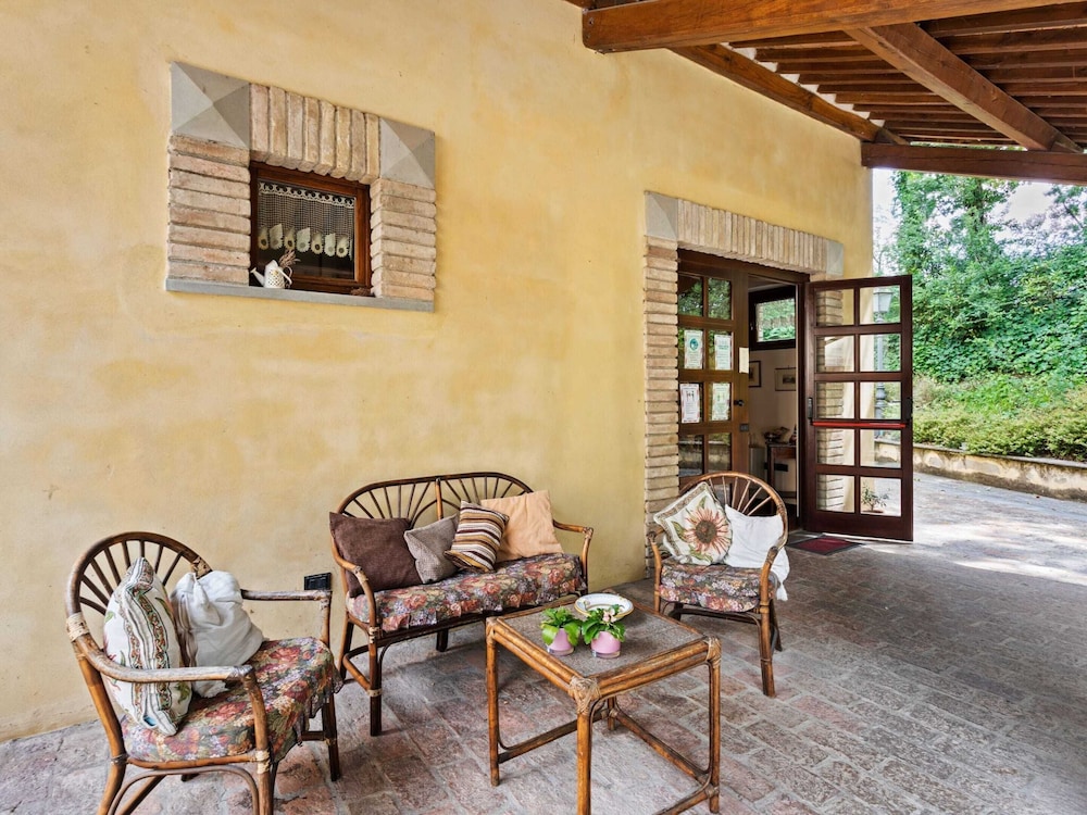House in Umbria With Pool & Garden Views view 3