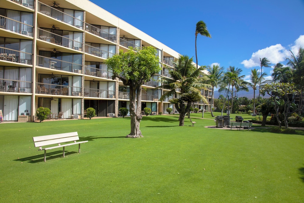 2BR/2BA Oceanfront Condo in Maui Sunset