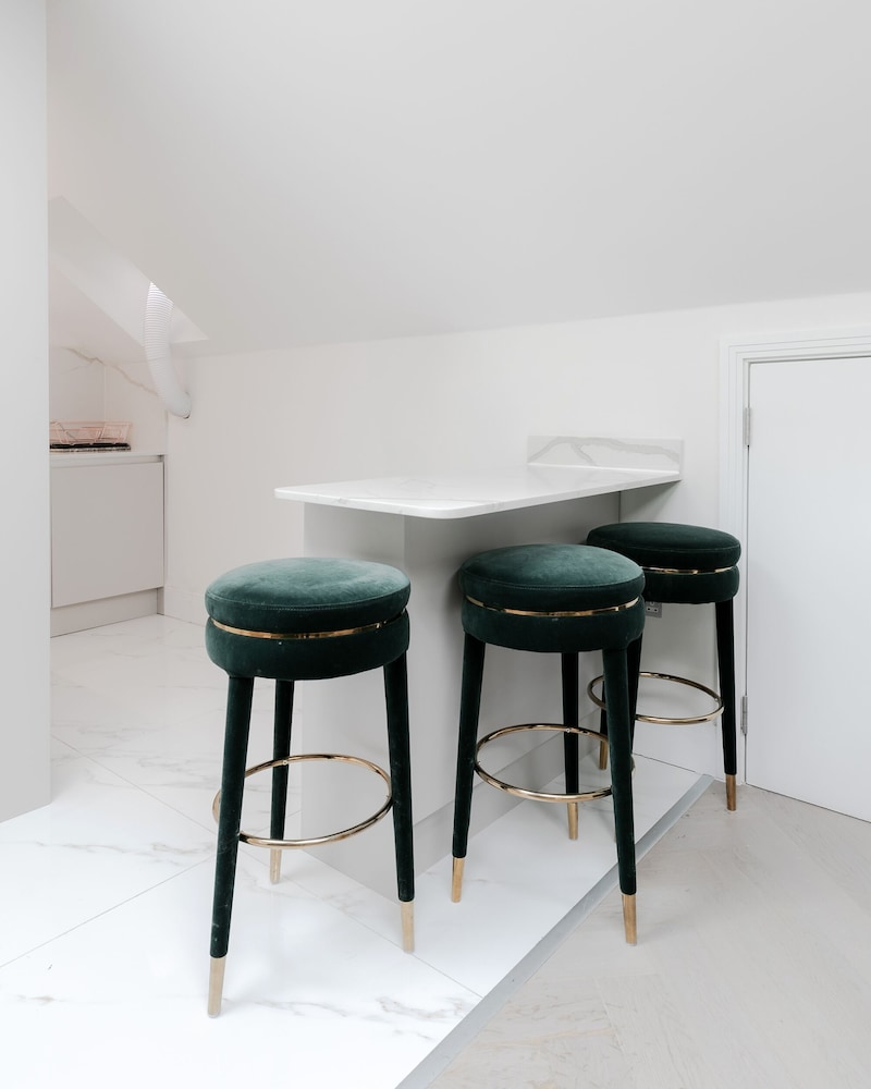 Luxury Apartments Near Harrods and the Science Museum