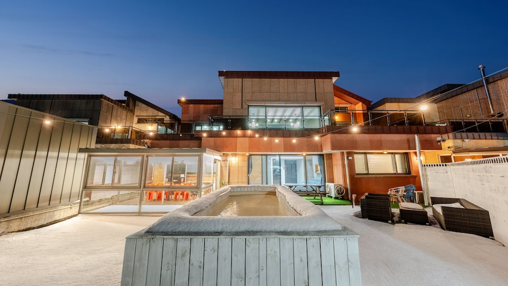 Gangneung Taurus Pension