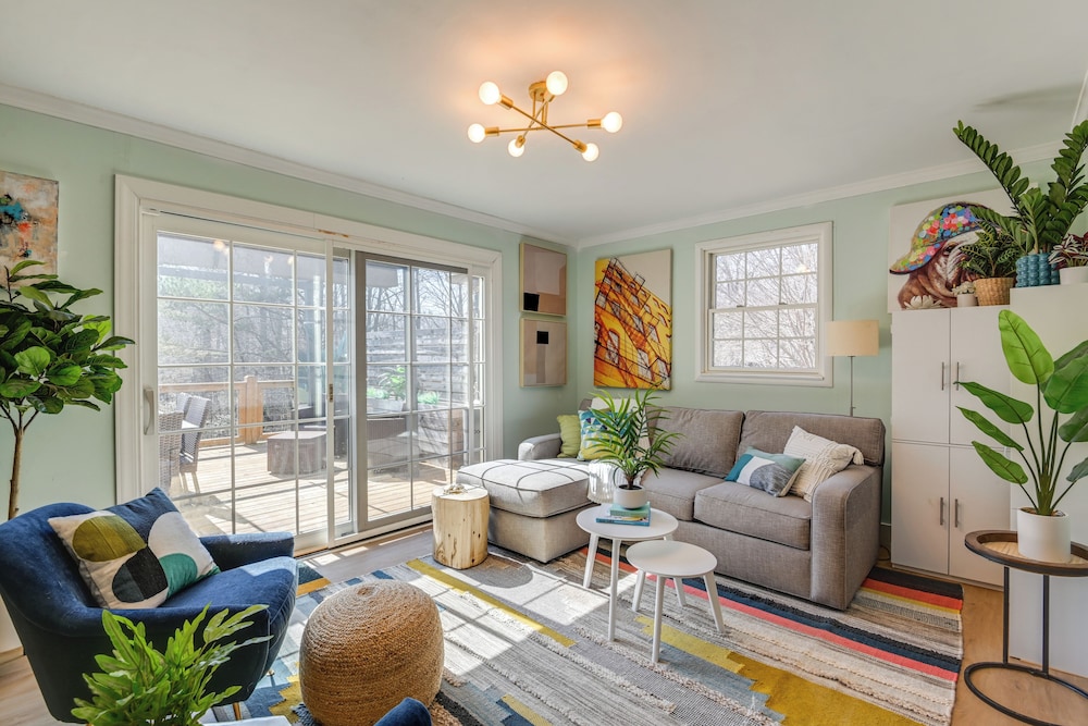 Family Home w/ Furnished Deck in Fairview!