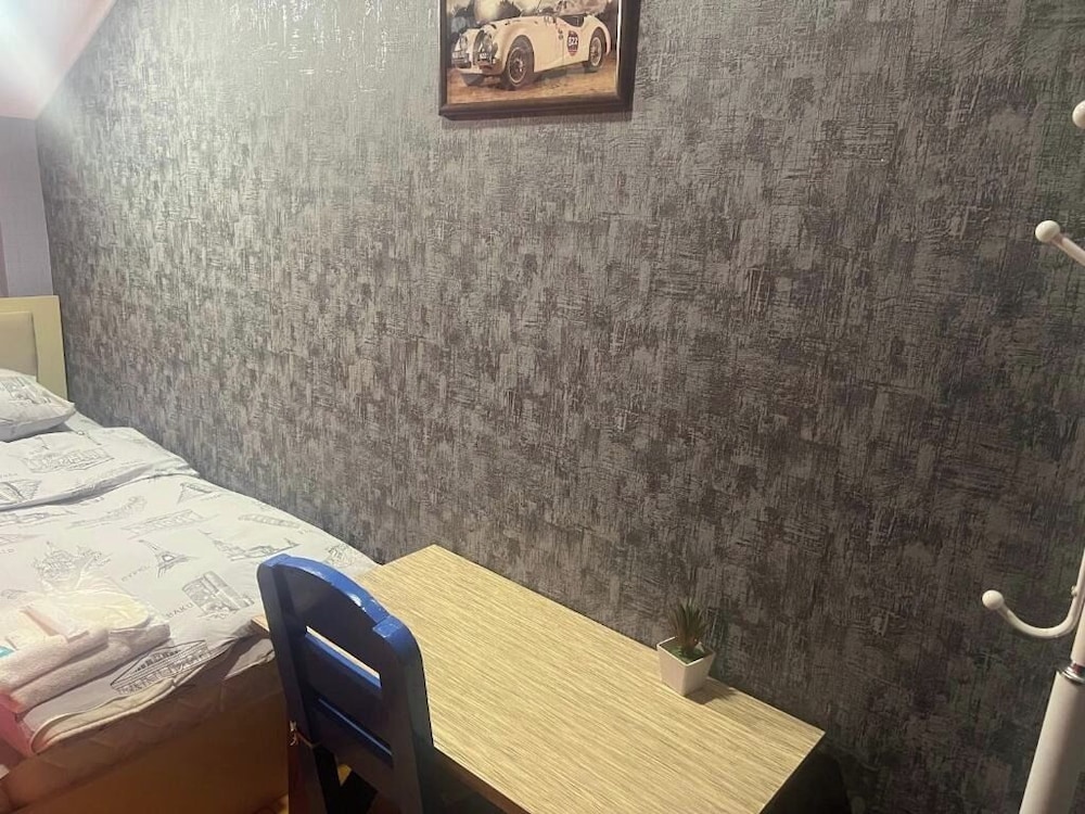 Cth-Baku-Hostel