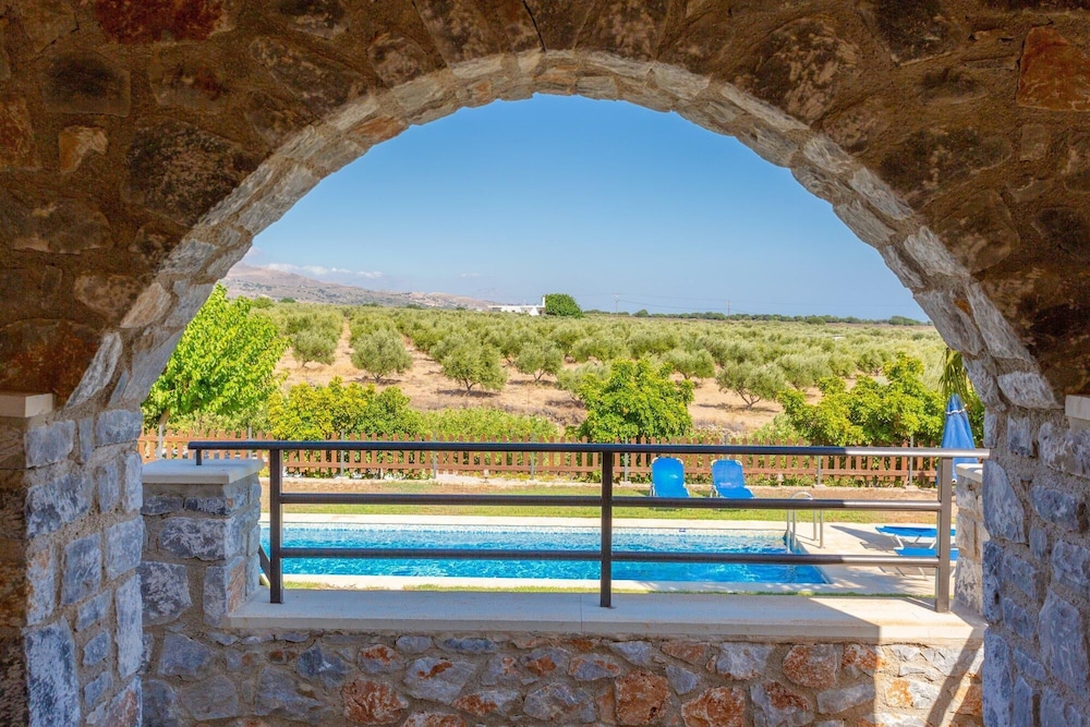Andreas Beach Villa Large Private Pool Walk to Beach Sea Views A C Wifi Car Not Required - 1654 view 4