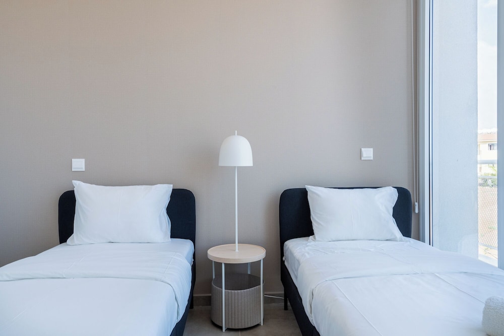 Blu Horizon - Stylish Living with Pool & Balconies in Protaras