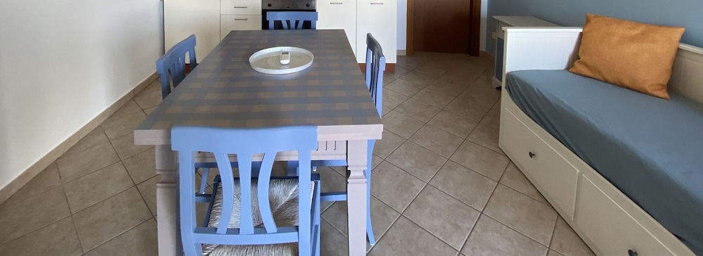 Two-room Apartment Sleeps 4 IN THE LA Piana Area-rif Mazze