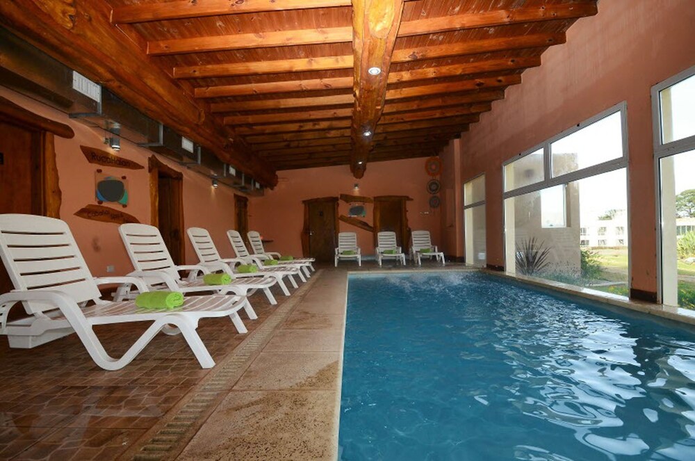 Ruca Haian. Cabañas Spa & Restó. Tandil
