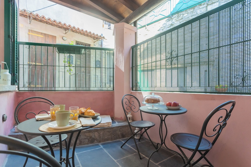 Emily's Holiday House - Authentic Lake Como by Rent all Como