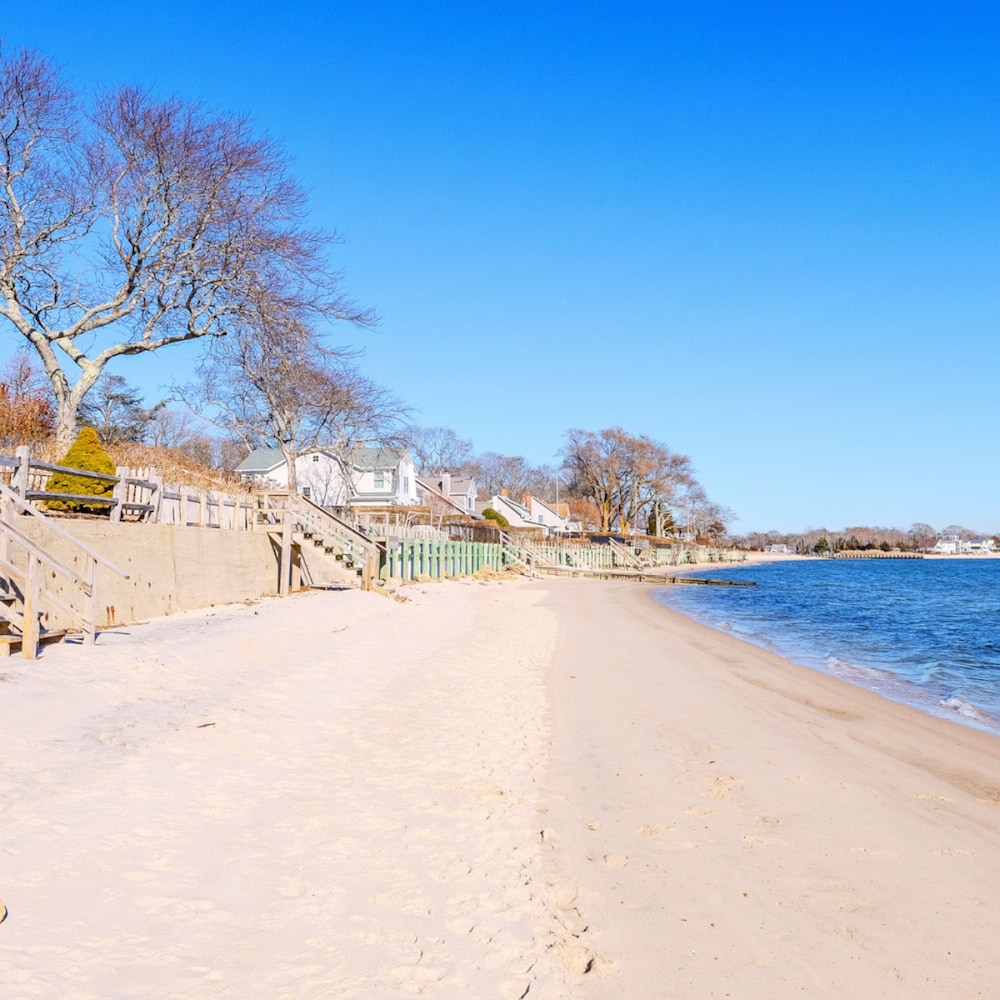Beachfront Retreat - 5BR Home With Stunning Views