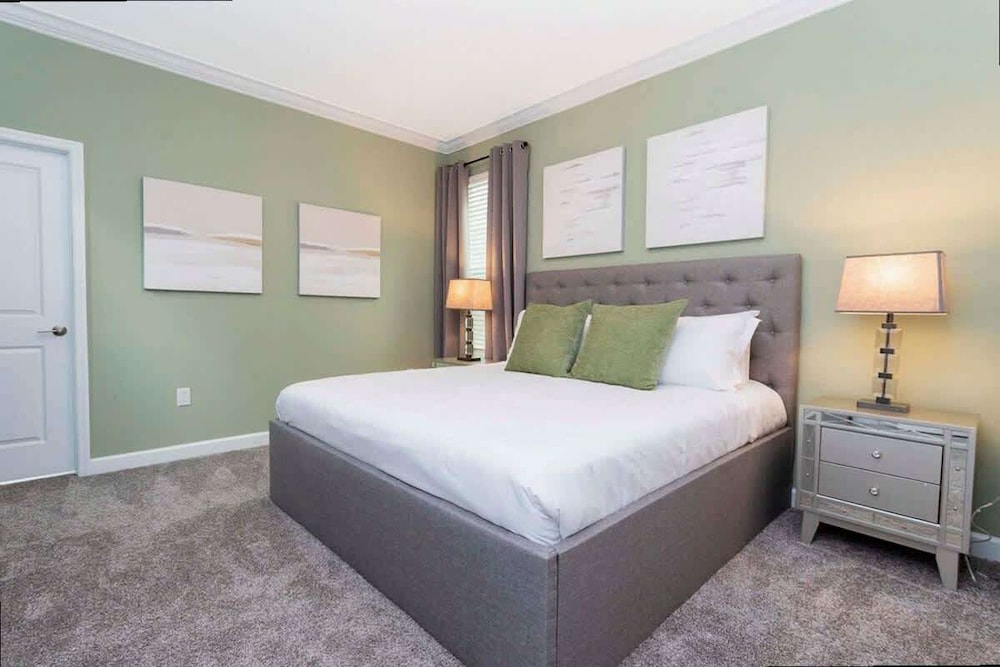 Luxe 5BR Villa Pool Game Room Minutes to Disney