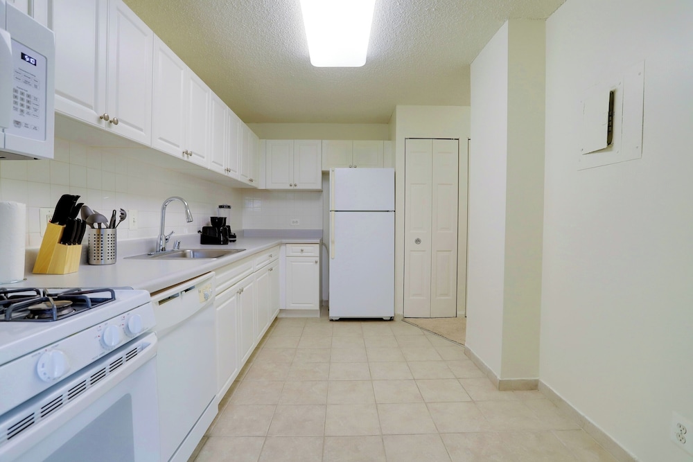 Close to Airport in Crystal City