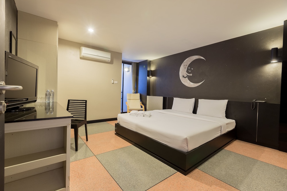 Pentahug Hotel