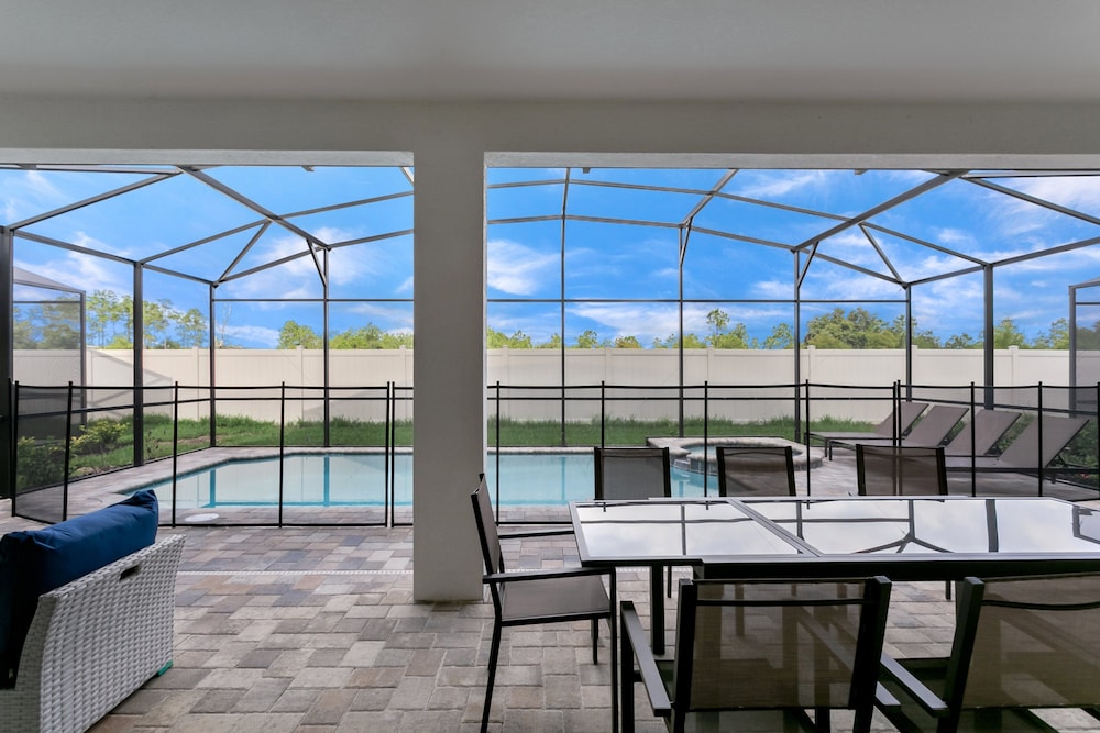 Exceptional 9 Bed 6,5 Ba Villa Games, Pool & Spa 1810c - Image 2