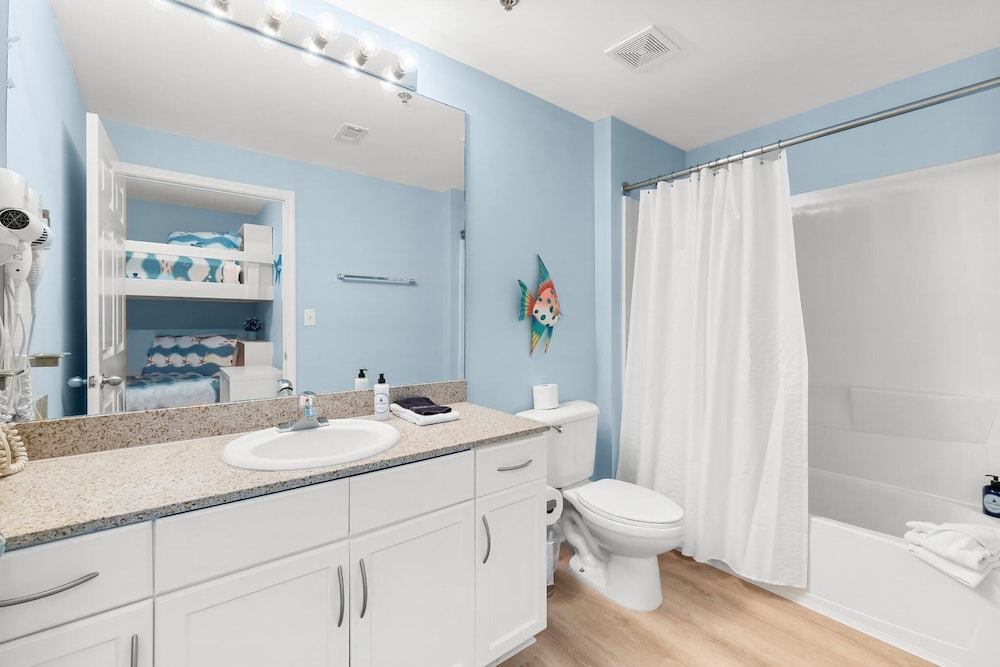 Laketown Wharf 713- Our Lil Sea-cret