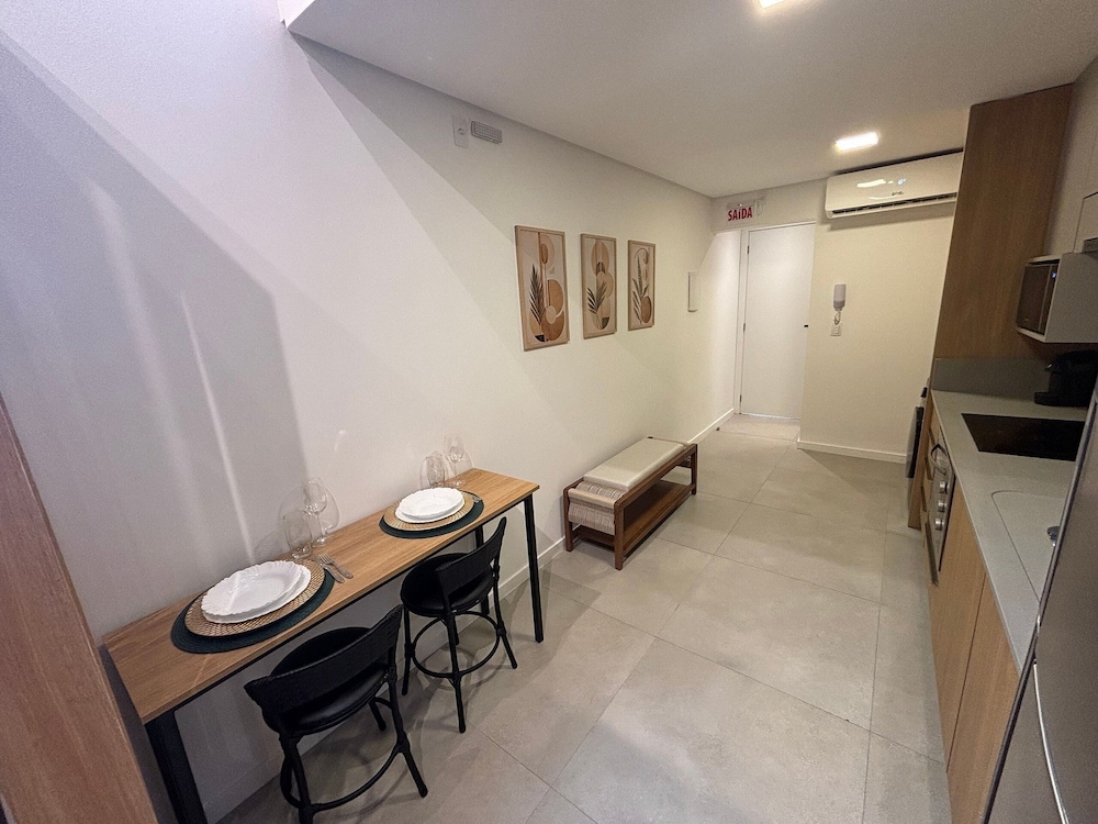 Modern Studio in Downtown Floripa Cma0101