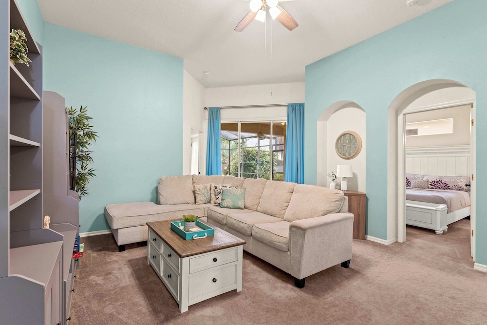Poolside At Calabay - Home for 11 With Game Room, Pool & Hot Tub