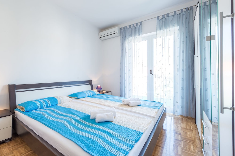 Angela Apartments