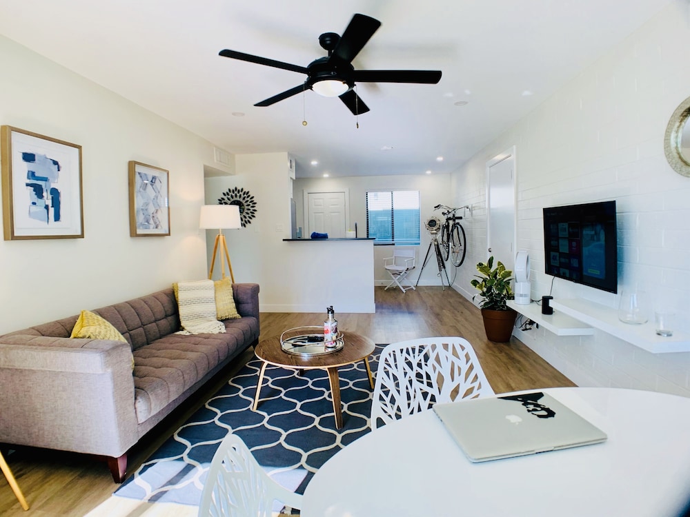 Primo Old Town Location with Heated Pool