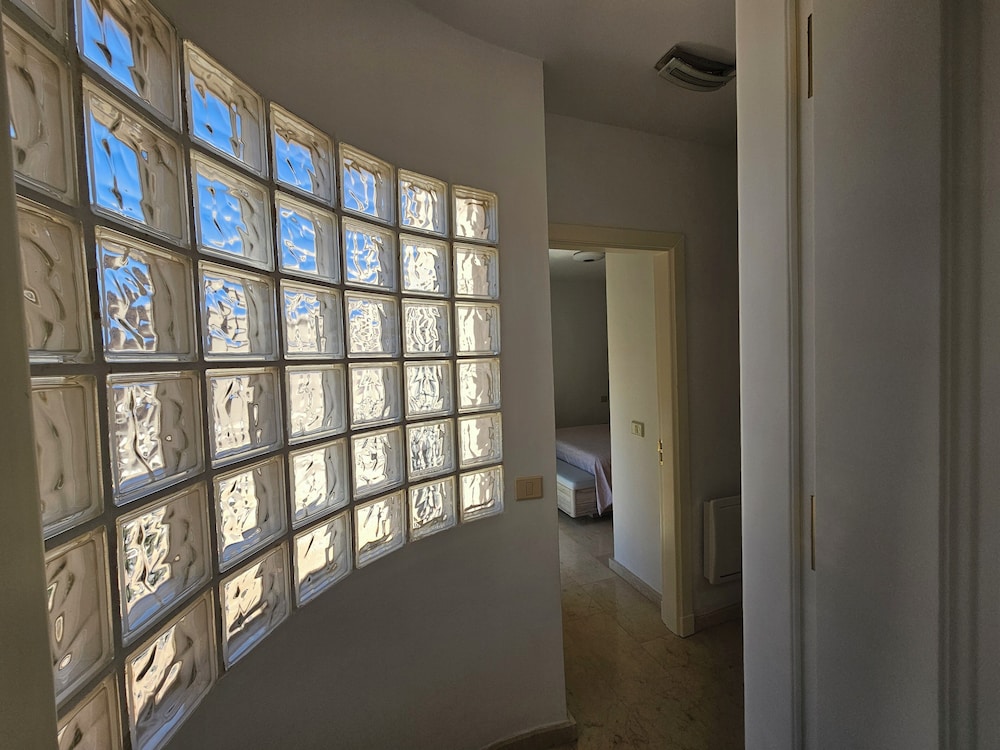 Welcoming and Modern Holiday Home With Access to Swimming Pool