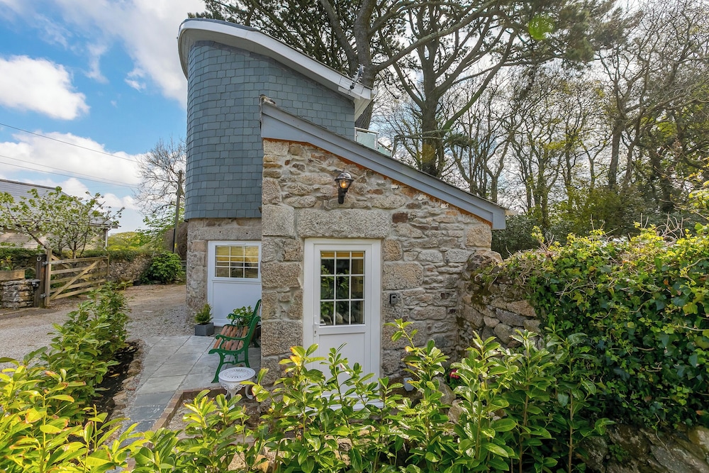 The Old Well House