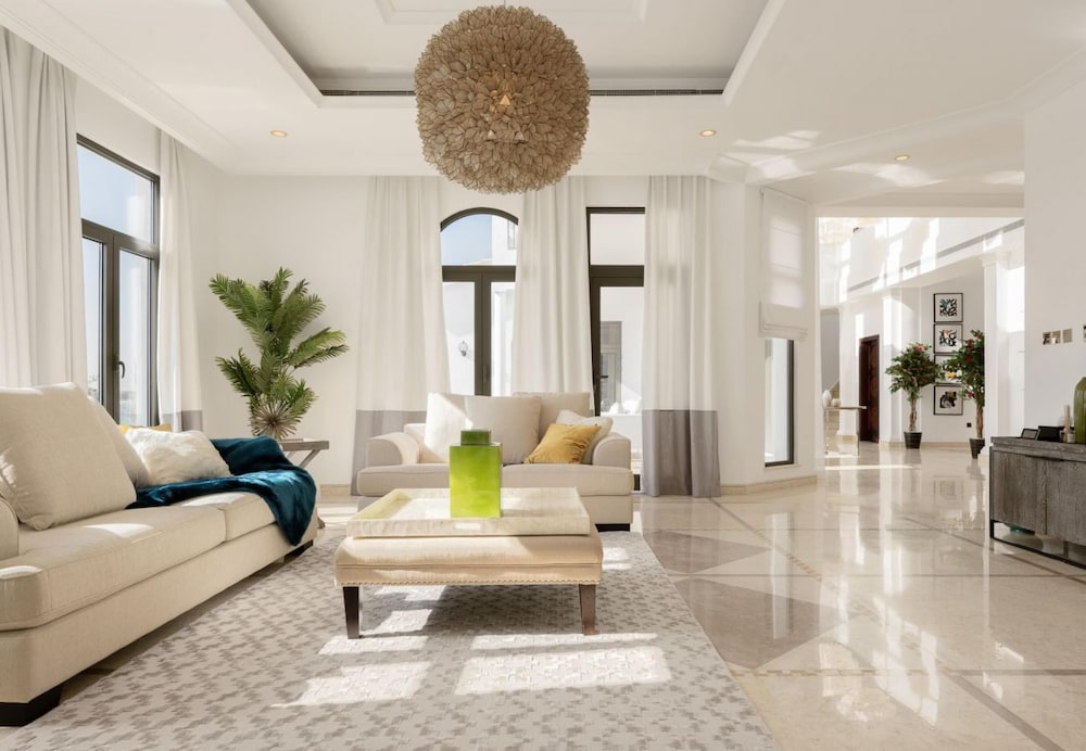Villa on Beach w Private Pool The Palm Jumeirah