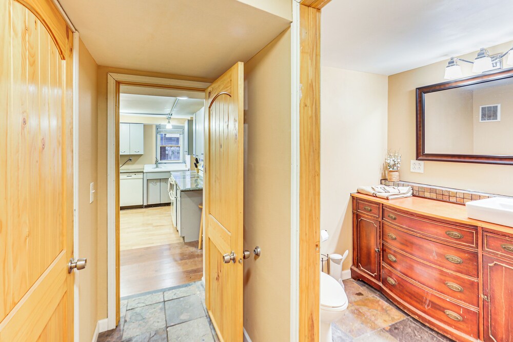 Walkable Studio in the Heart of Pittsburgh!