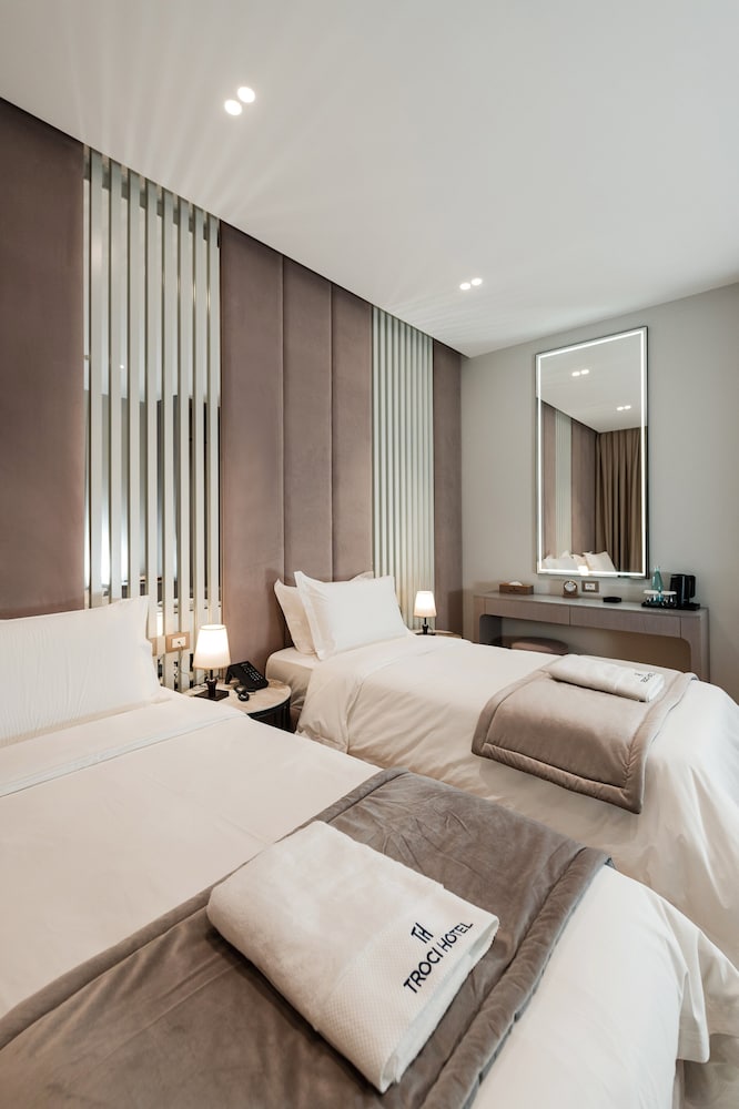 Troci Hotel 25